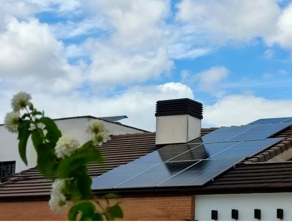 Placas de una instalación solar de autoconsumo