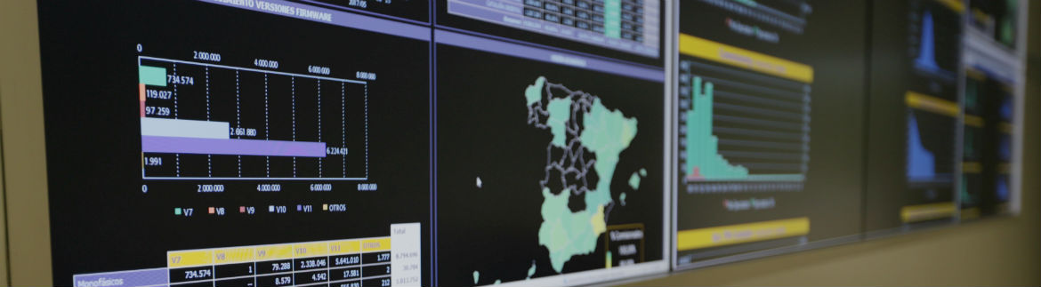 Panel de pantallas del Centro de Operaciones de Telegestión de Sevilla